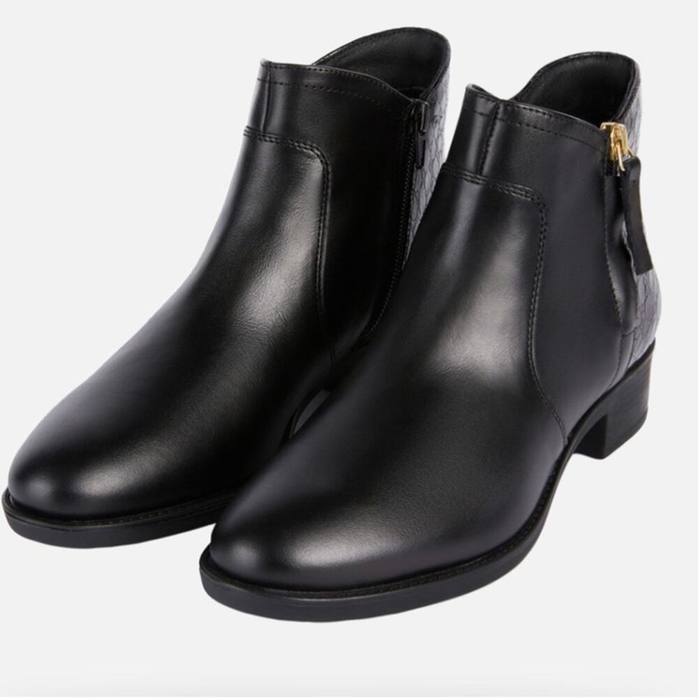 Geox Felicity black leather ankle boot sz 7.5 US or 38 EU